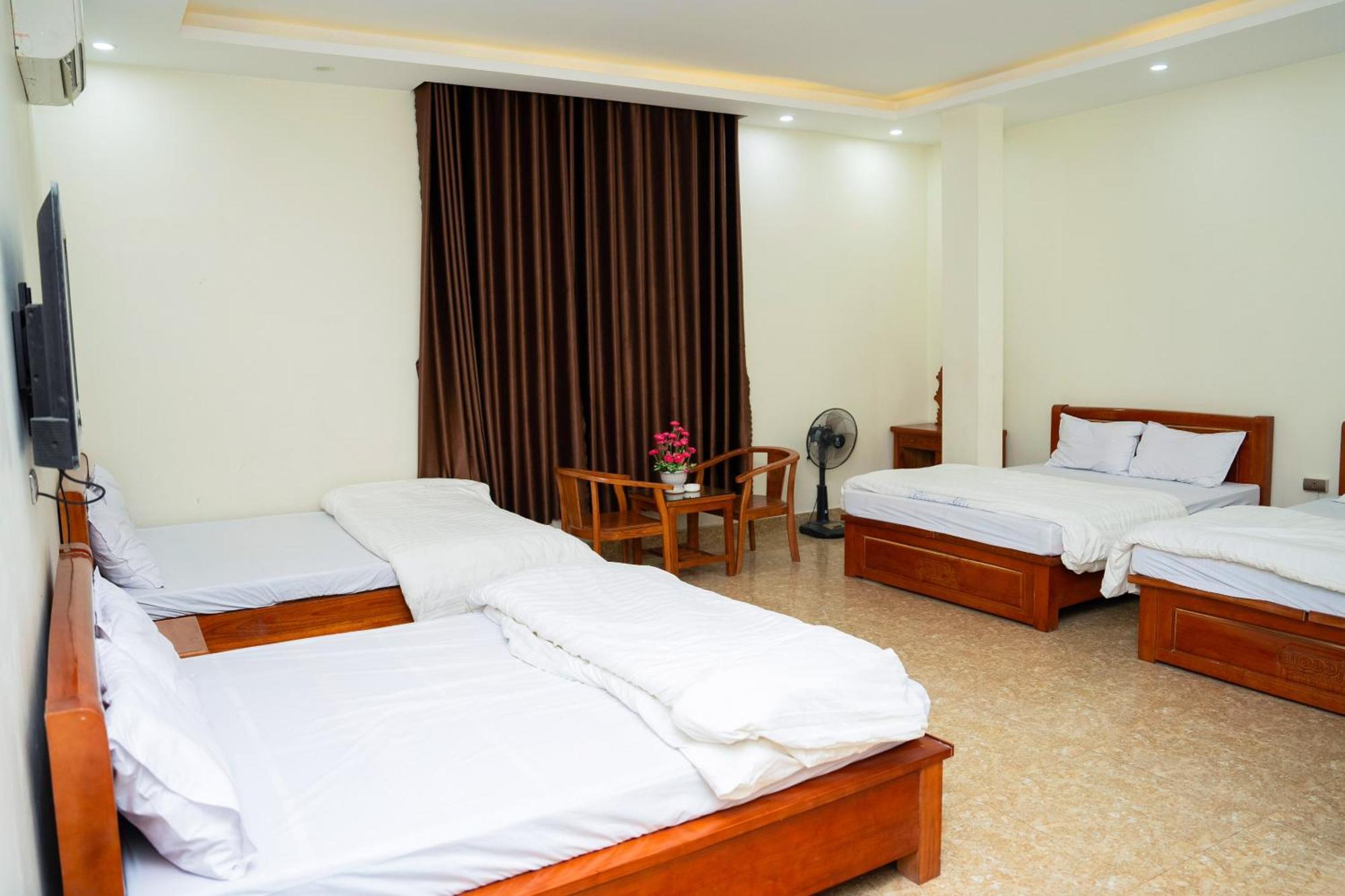 Phuong Hoa Hotel Uong Bi Exteriör bild