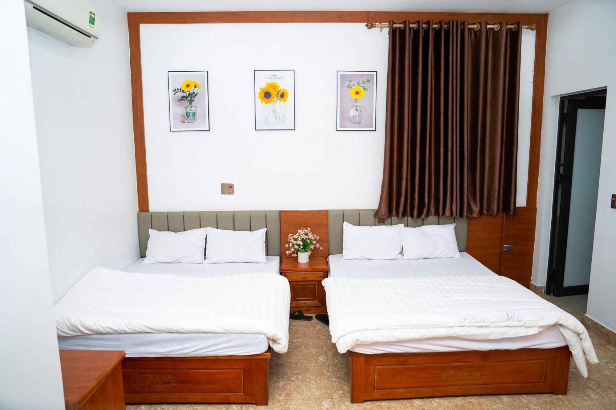 Phuong Hoa Hotel Uong Bi Exteriör bild